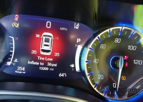 2024 Chrysler Pacifica Touring z USA, uszkodzony, nr VIN 2C4RC1FG7RR194974